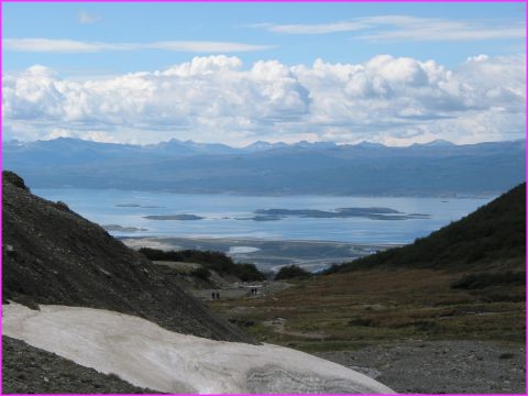 Vue de la baie d'Ushuaia depuis le glacier Martial