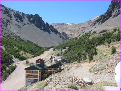 Ils appellent a une station de ski. Nous on veut bien ......... La Hoya  Esquel