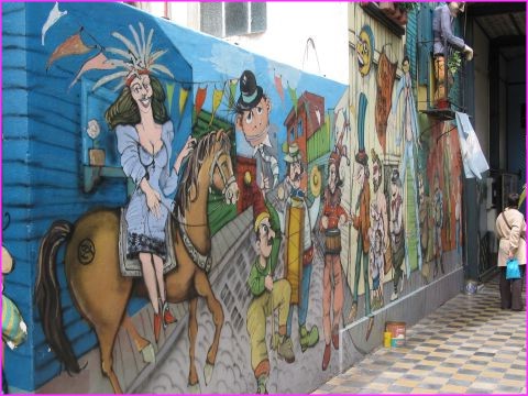 ...... et illustres comme l'aurait aim le peintre Quinquela Martin qui a initialise cette 