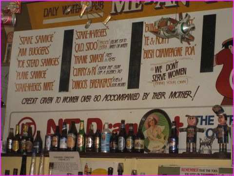 Un �tablissement sympa non ? Lisez au bas du tableau