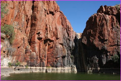 Encore de belles falaises, gorges et une belle 