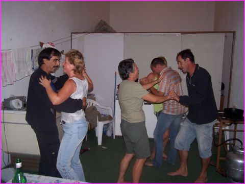 Ambiance, un soir chez Ineusa et Elpidio : apprentissage des danses 