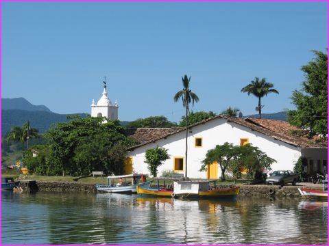 Jolie �glise � Paraty, ville coloniale