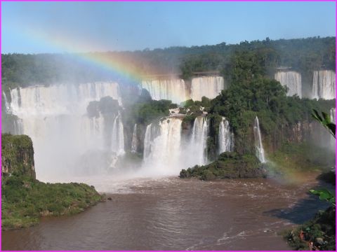 Nous on vote pour que ce soit la 8�me merveille du monde !! Que c'est beau Igua�u, patrimoine de l'humanit� depuis 1986