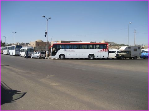 Prosper dans le convoi en partance pour Abu Simbel