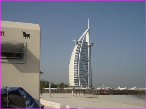 Beau symbole de la r�ussite de Duba� sur le plan architectural. Prosper se p�me !