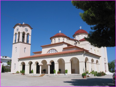 Et une jolie �glise aussi � Archea Epidavros