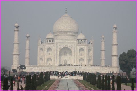 Le Taj Mahal dans toutes ses splendeurs !