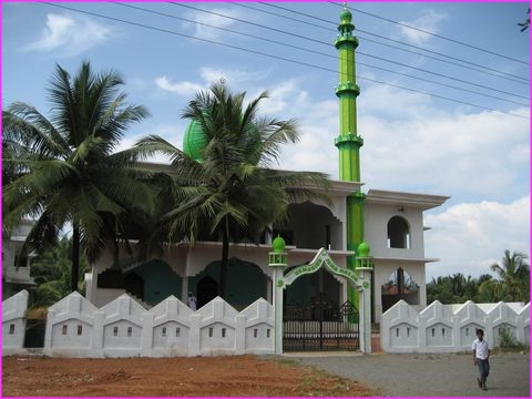 Une mosque tous les 500 mtres !