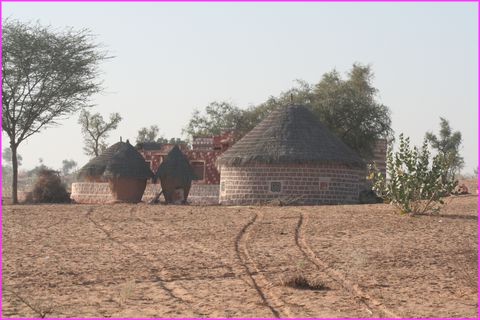 Habitations de campagne dans le dsert du Thar