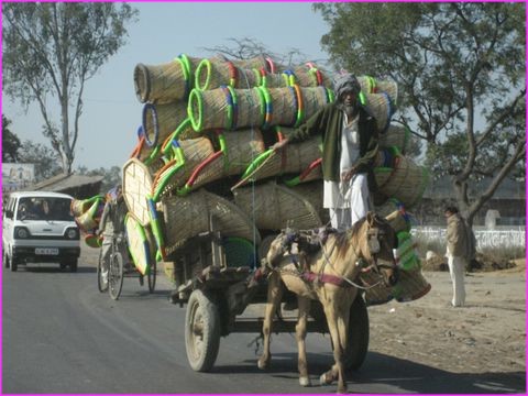 ... ou alors y aller lentement comme moi. En plus quelles belles couleurs de siges en osier !