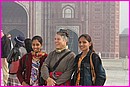Pour certains, ils paraissait plus important presque d'tre photographis avec nous au Taj Mahal que de fixer sur la pellicule le 