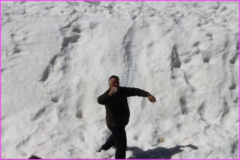 Quand on peut jouer aux boules de neige en Jordanie ! Incredible !