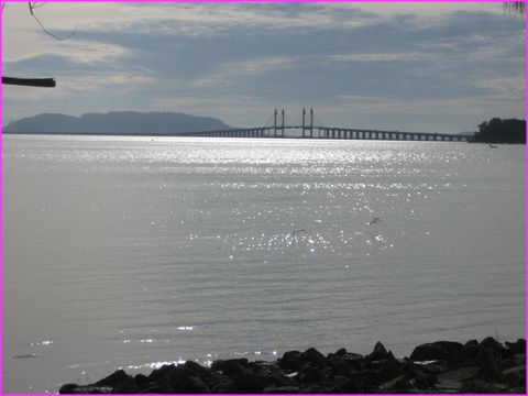 Le pont (payant) qui mne  l'le de Penang