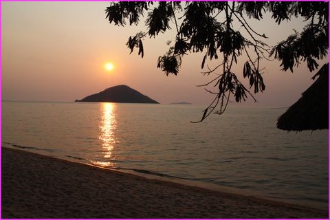 Un cadre de r�ve pour un bivouac : ici � Cape Maclear