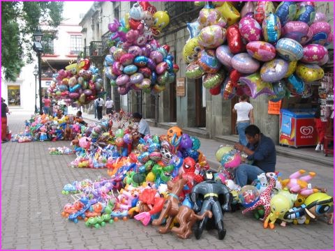 Des ballons, des ballons, encore des ballons ...   Oaxaca