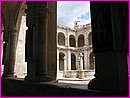 Belle cour de l'ancien couvent Santo Domingo  Oaxaca