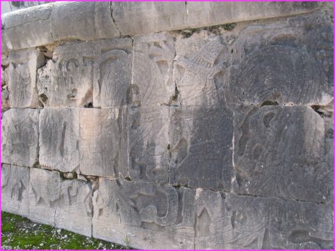 Bas-reliefs du jeu de Pelote