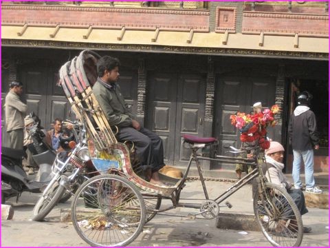 Beau rickshaw dans les rues de Kat !