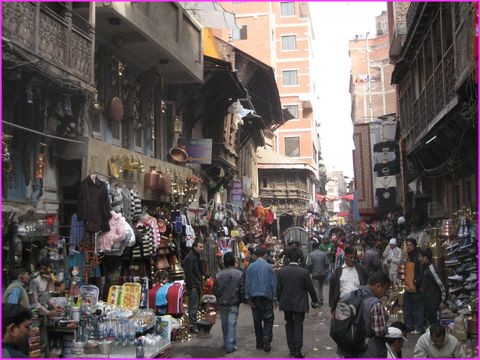Les rues o� le petit commerce est roi � Katmandou