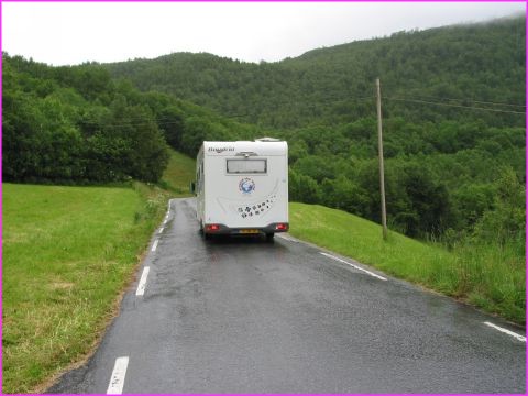 Les routes sont parfois �troites e Prosper se sent un peu juste !