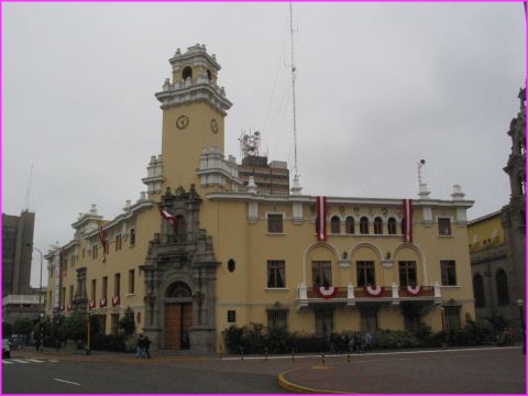 Belle btisse de la municipalit de Miraflores