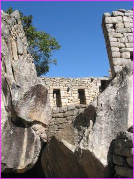 ... en parcourant le site, le temple du Condor