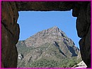 ... vue du mont Machu Picchu depuis le site