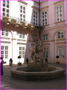 La cour intrieure de la mairie de Bratislava