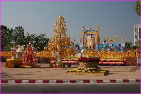 Un des innombrables honneurs fait au Roi pour ses 80 ans