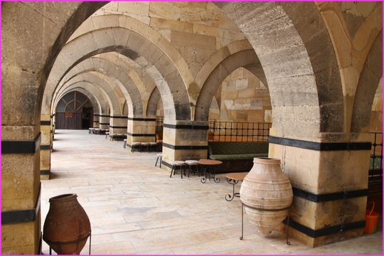 Belles vo�tes � l'int�rieur du caravans�rail