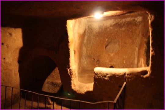 Claustrophobes s'abstenir de descendre dans les villes souterraines assez nombreuses en Cappadoce