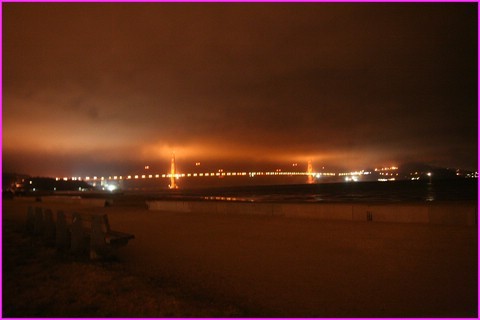 Le beau Golden Gate de SF, by night