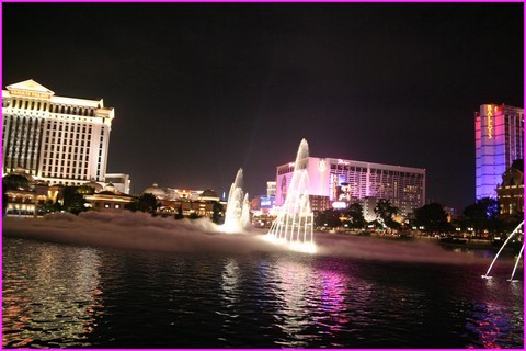 Jeux d'eau en plus des jeux d'argent  LV (Las Vegas pour ceux qui n'auraient pas compris depuis un moment)